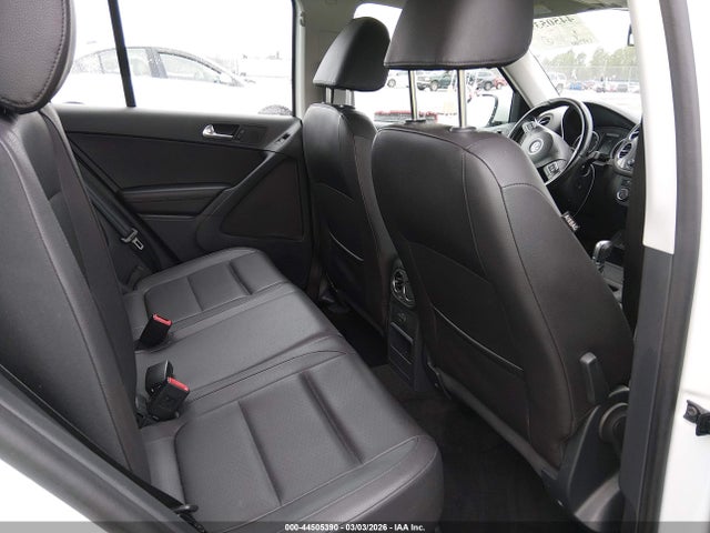 44505390 :رقم المزاد ، WVGAV7AX7HK041571 vin ، 2017 Volkswagen Tiguan 2.0t/2.0t S مزاد بيع