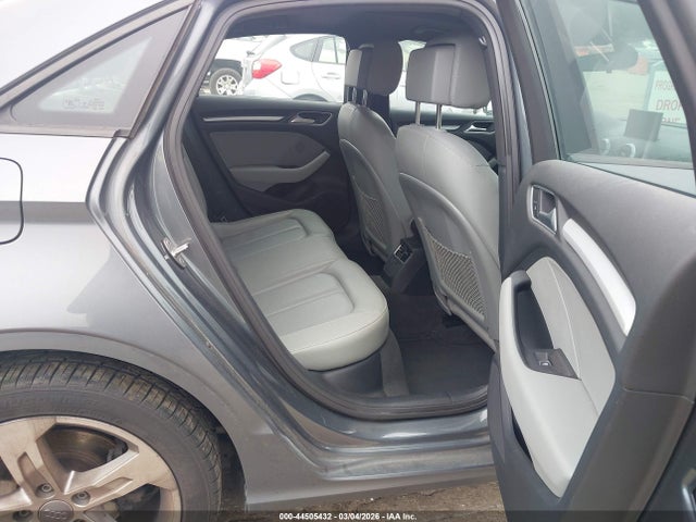 2017 Audi A3 2.0t Premium მანქანა იყიდება აუქციონზე, vin: WAUB8GFFXH1068024, აუქციონის ნომერი: 44505432