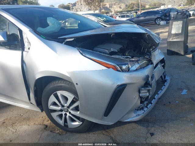 JTDKBRFUXH3580210 Toyota Prius Two