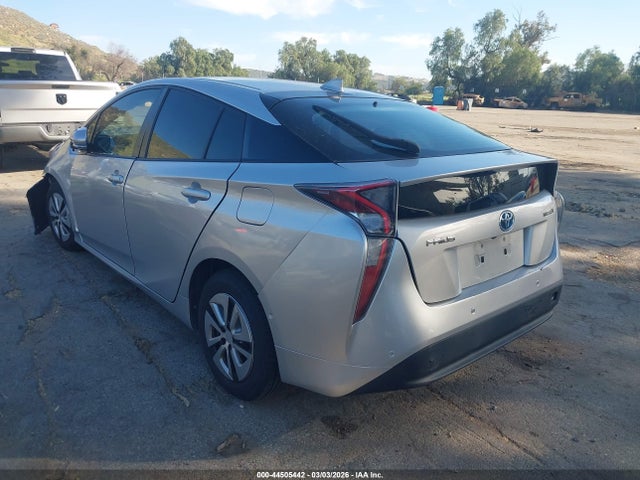 JTDKBRFUXH3580210 Toyota Prius Two