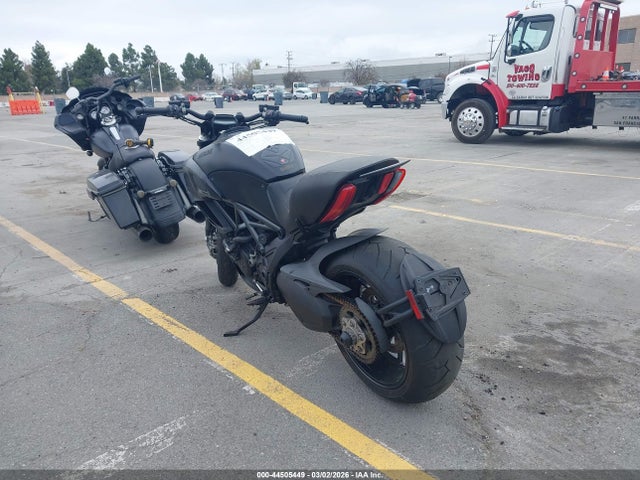 2013 DUCATI DIAVEL ZDM13BLW8DB017893 Photo 2
