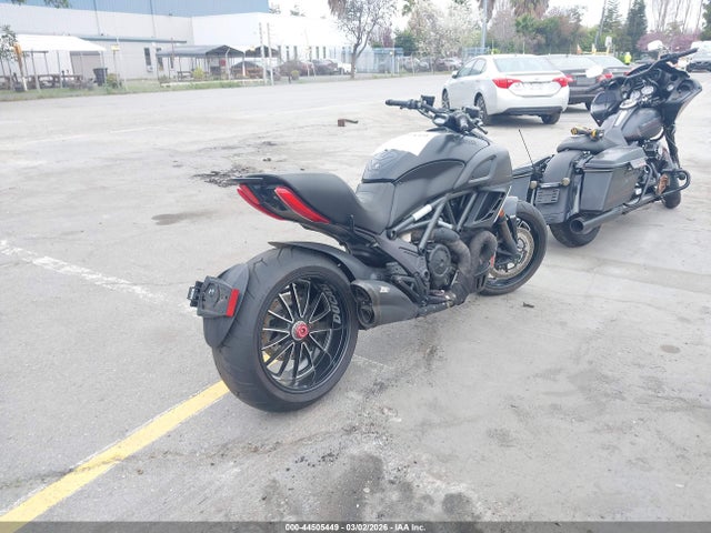 2013 DUCATI DIAVEL ZDM13BLW8DB017893 Photo 3