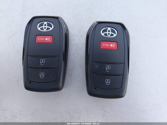 JTDACAAU9T3067105 Toyota PRIUS XLE