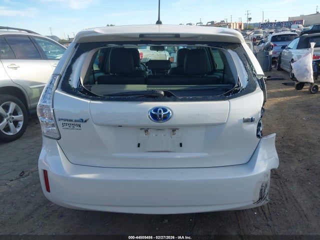 Toyota Prius V Two 2014 JTDZN3EU8E3323384 Image 15