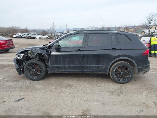 3VV2B7AX3MM047776 Volkswagen Tiguan 2.0t Se/2.0t Se R-line Black/2.0t Sel