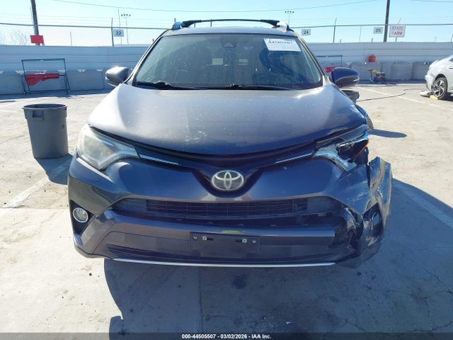 Toyota Rav4 Xle 2017 JTMWFREV8HJ113797 Image 12