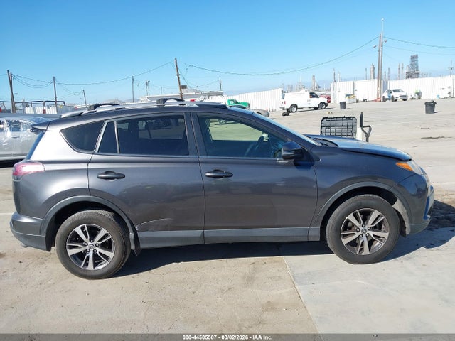 Toyota Rav4 Xle 2017 JTMWFREV8HJ113797 Image 13