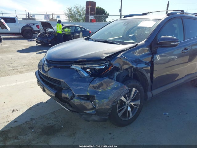 Toyota Rav4 Xle 2017 JTMWFREV8HJ113797 Image 6