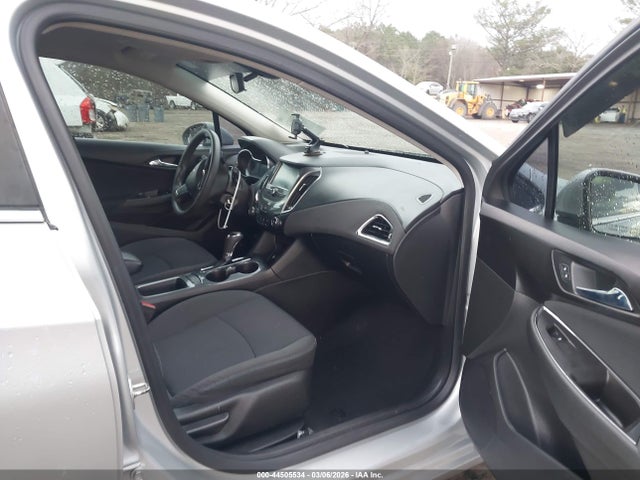 1G1BE5SM9H7105977 Chevrolet Cruze Lt Auto