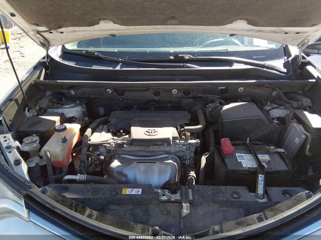 JTMBFREV4JJ228479 Toyota RAV4 LE