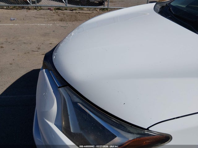 JTMBFREV4JJ228479 Toyota RAV4 LE