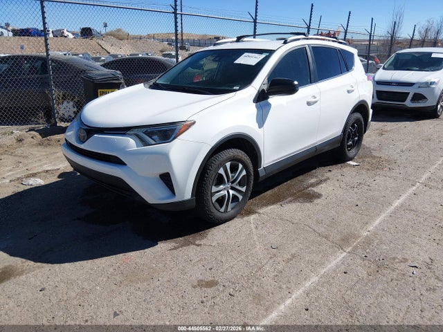 JTMBFREV4JJ228479 Toyota RAV4 LE
