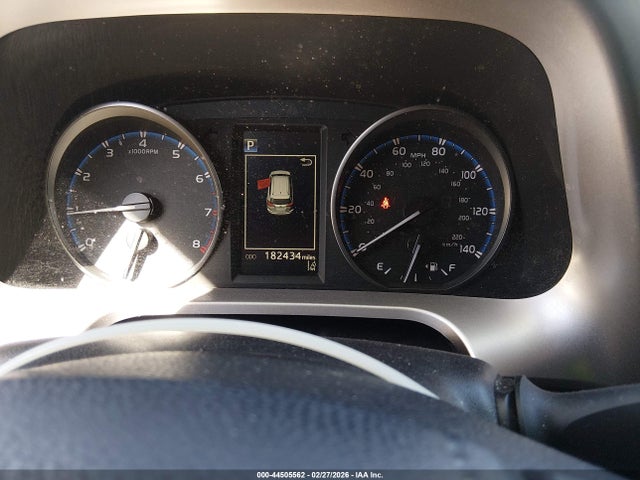 JTMBFREV4JJ228479 Toyota RAV4 LE