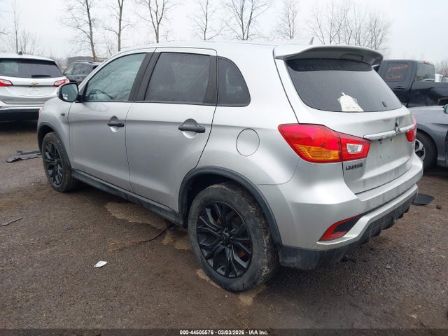 2018 MITSUBISHI OUTLANDER SPORT JA4AP3AUXJZ032741 Photo 2