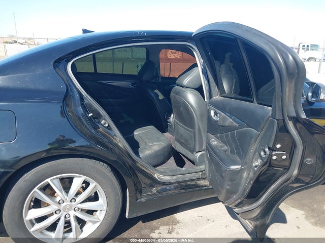 44505604 :رقم المزاد ، JN1BV7AP5FM331479 vin ، 2015 Infiniti Q50 مزاد بيع