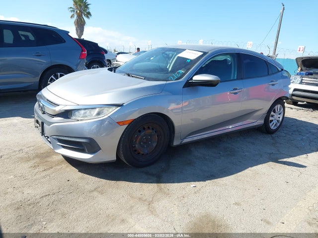 Honda Civic Lx 2017 2HGFC2F52HH546372 Image 2