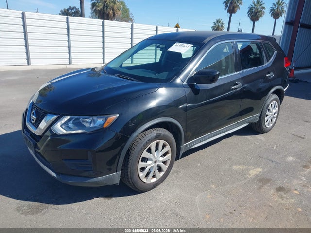 Nissan ROGUE S 2017 KNMAT2MV0HP557085 Image 2