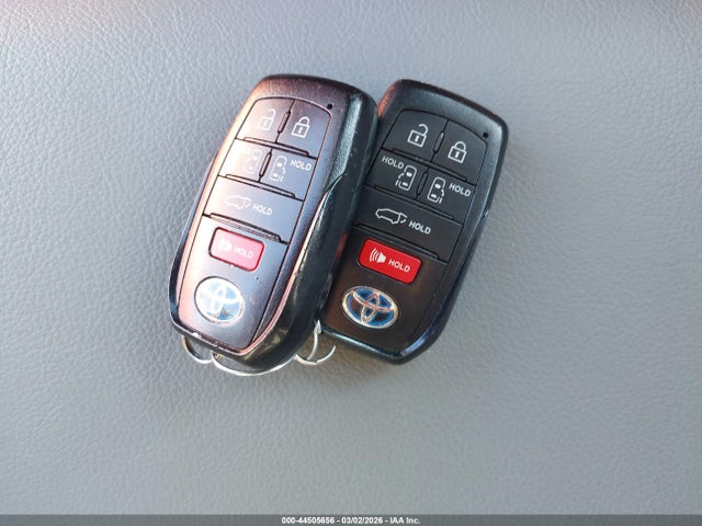 Toyota SIENNA XLE 2023 5TDYSKFC1PS074206 Image 11