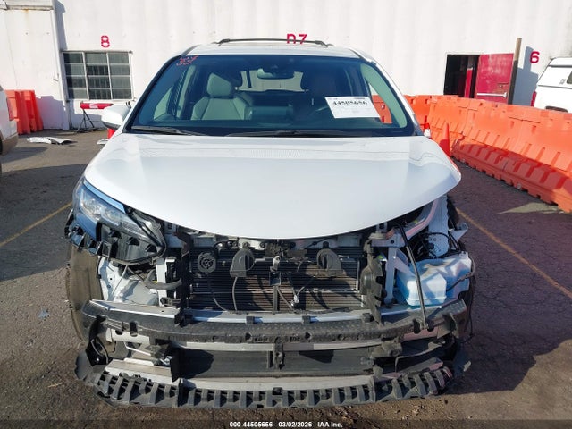 Toyota SIENNA XLE 2023 5TDYSKFC1PS074206 Image 13