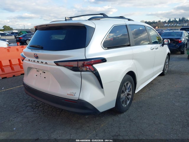 Toyota SIENNA XLE 2023 5TDYSKFC1PS074206 Image 4