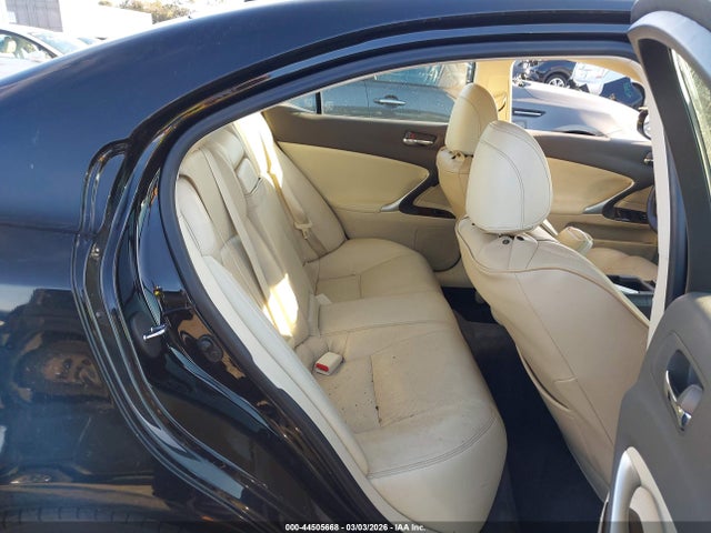 44505668 :رقم المزاد ، JTHBF5C2XB5153359 vin ، 2011 Lexus Is 250 مزاد بيع