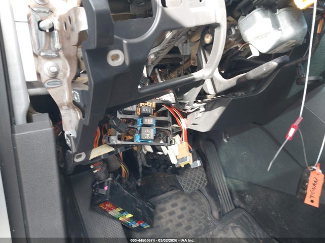 Продажа на аукционе авто 2016 Volkswagen Tiguan Se, vin: WVGAV7AX1GW606842, номер лота: 44505674