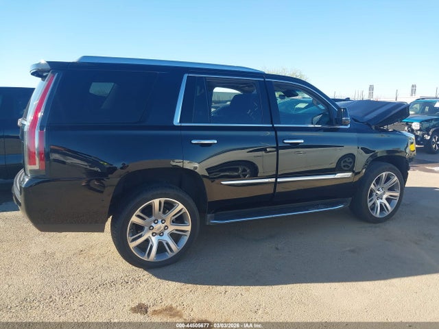 1GYS4BKJXJR308332 Cadillac Escalade Luxury