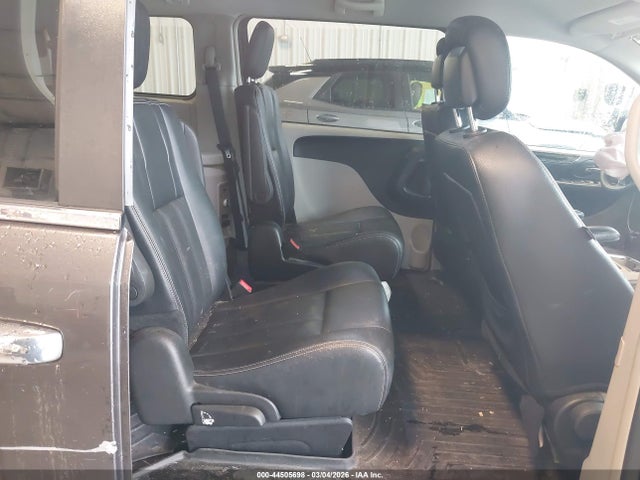 44505698 :رقم المزاد ، 2C4RC1BG9GR119583 vin ، 2016 Chrysler Town & Country Touring مزاد بيع