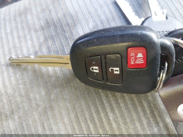 JTDKDTB38G1116251 Toyota Prius C Persona Series