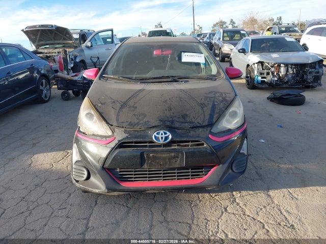 JTDKDTB38G1116251 Toyota Prius C Persona Series