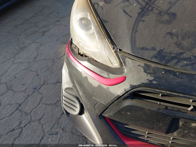 JTDKDTB38G1116251 Toyota Prius C Persona Series