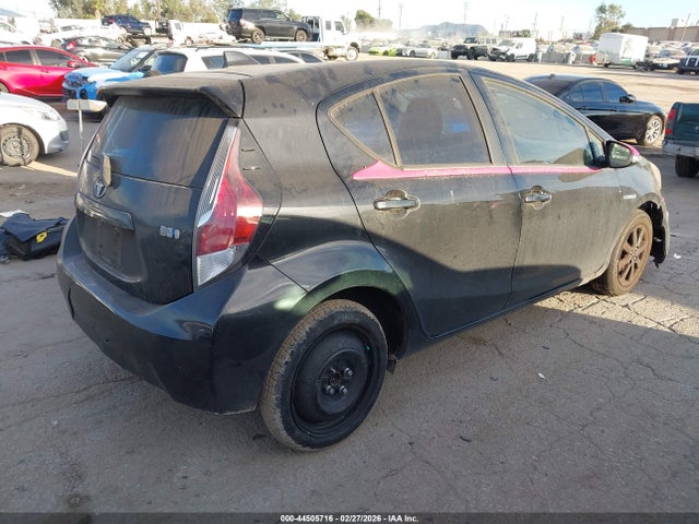 JTDKDTB38G1116251 Toyota Prius C Persona Series