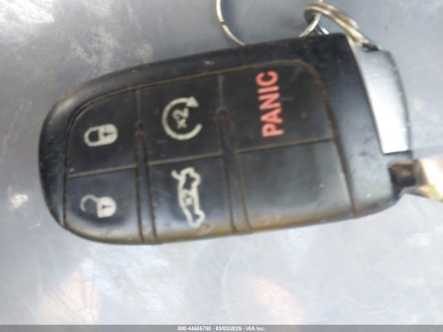 Продажа на аукционе авто 2015 Chrysler 200 C, vin: 1C3CCCCGXFN549073, номер лота: 44505790