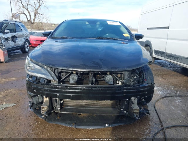 Продаж на аукціоні авто 2015 Chrysler 200 C, vin: 1C3CCCCGXFN549073, номер лоту: 44505790