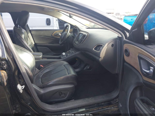 Продажа на аукционе авто 2015 Chrysler 200 C, vin: 1C3CCCCGXFN549073, номер лота: 44505790