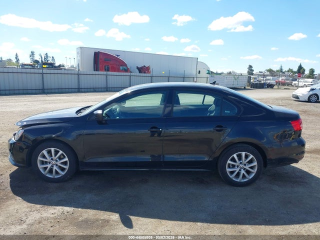 3VWD17AJ2FM329400 Volkswagen Jetta 1.8t Se