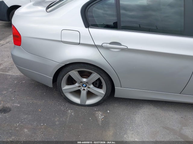 2008 Bmw 328i მანქანა იყიდება აუქციონზე, vin: WBAVA33588KX84081, აუქციონის ნომერი: 44505815