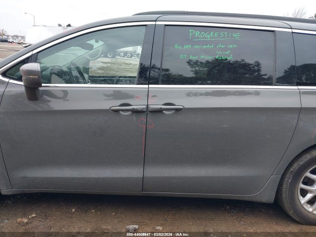 Продажа на аукционе авто 2022 Chrysler Pacifica Touring L, vin: 2C4RC1BG9NR142228, номер лота: 44505847