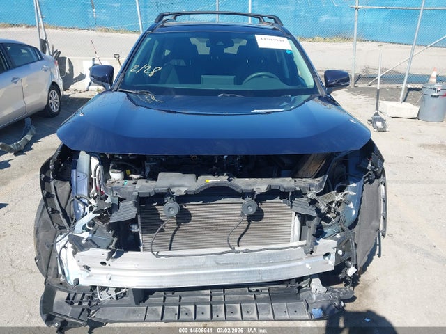2T3C1RFV8MW153891 Toyota Rav4 Xle Premium