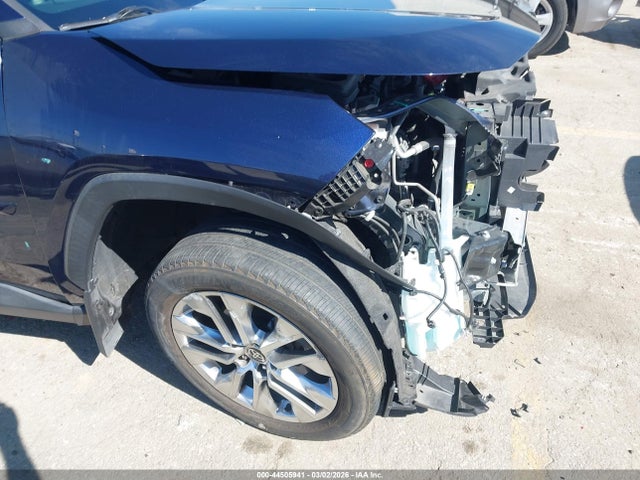 2T3C1RFV8MW153891 Toyota Rav4 Xle Premium