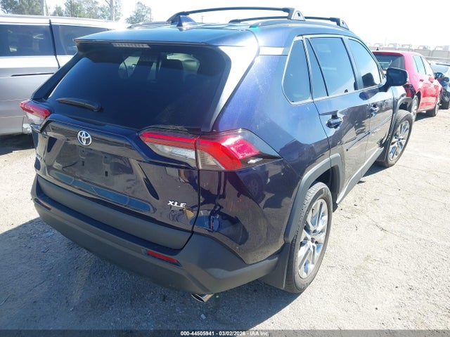 2T3C1RFV8MW153891 Toyota Rav4 Xle Premium