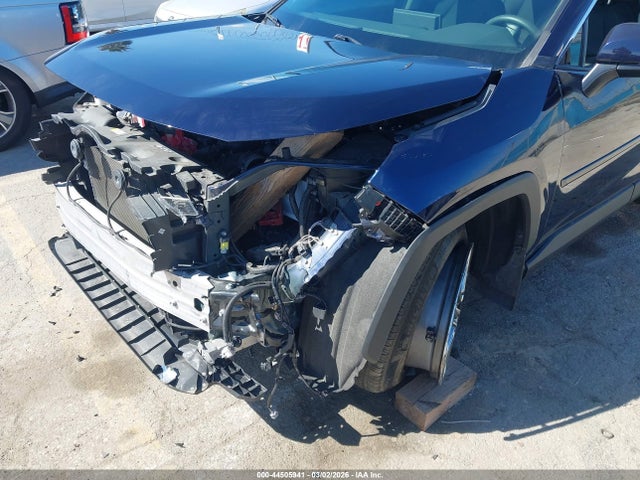 2T3C1RFV8MW153891 Toyota Rav4 Xle Premium