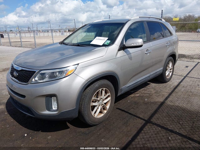 5XYKT3A62FG622350 KIA SORENTO LX