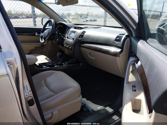 5XYKT3A62FG622350 KIA SORENTO LX