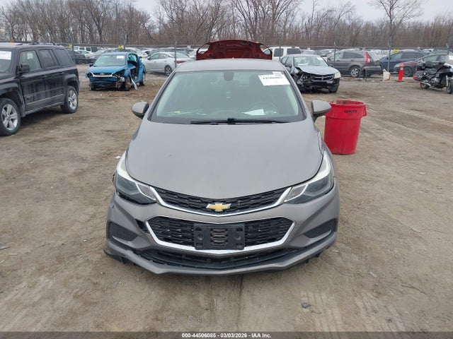 Продаж на аукціоні авто 2018 Chevrolet Cruze Lt Auto, vin: 1G1BE5SM2J7137806, номер лоту: 44506085