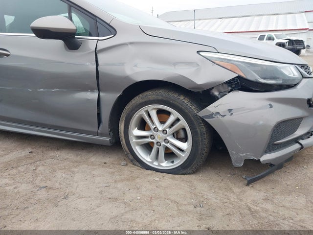 Продаж на аукціоні авто 2018 Chevrolet Cruze Lt Auto, vin: 1G1BE5SM2J7137806, номер лоту: 44506085