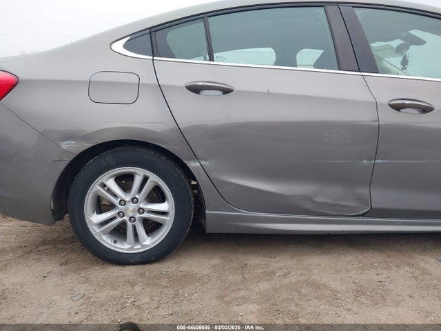 Продаж на аукціоні авто 2018 Chevrolet Cruze Lt Auto, vin: 1G1BE5SM2J7137806, номер лоту: 44506085
