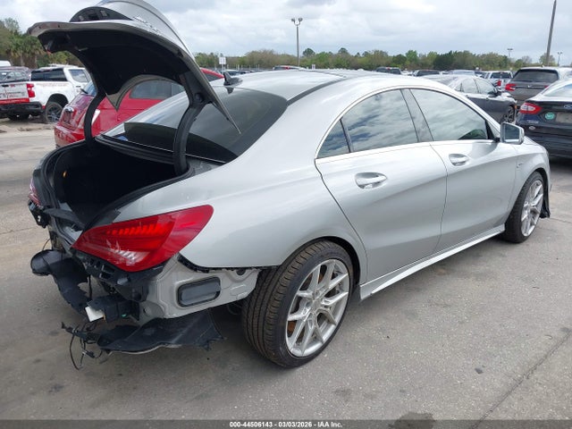 2014 MERCEDES-BENZ CLA 45 AMG WDDSJ5CB6EN143213 Photo 3