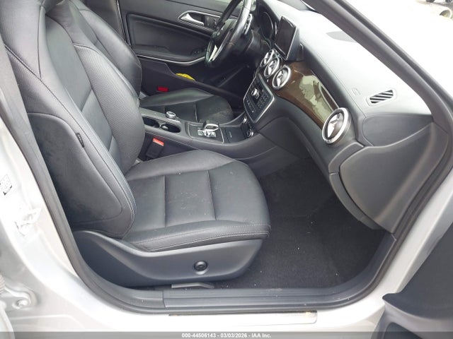 2014 MERCEDES-BENZ CLA 45 AMG WDDSJ5CB6EN143213 Photo 4