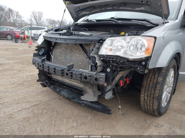 44506151 :رقم المزاد ، 2C4RC1BG0FR595980 vin ، 2015 Chrysler Town & Country Touring مزاد بيع
